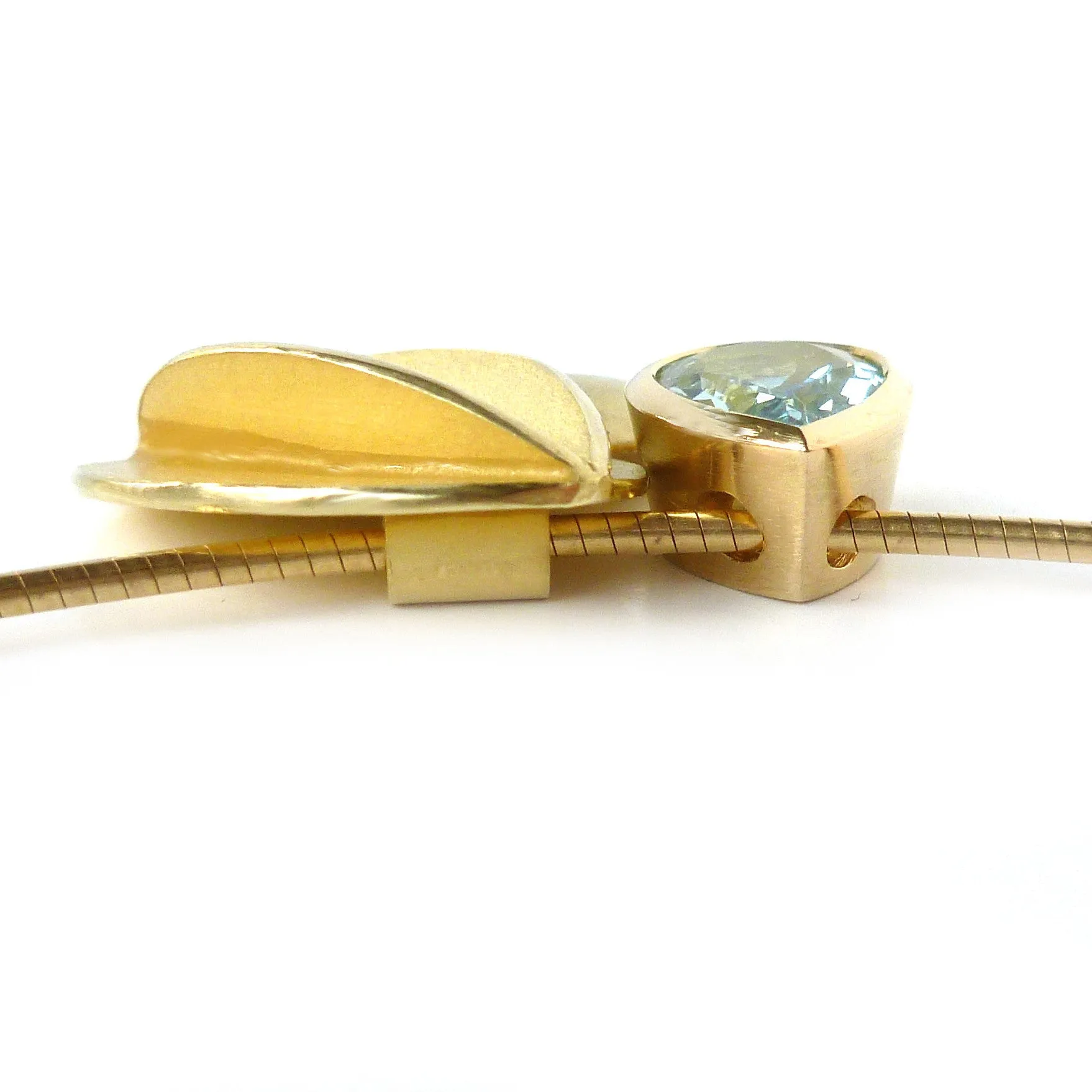 18ct Gold, Aquamarine and Diamond Necklace