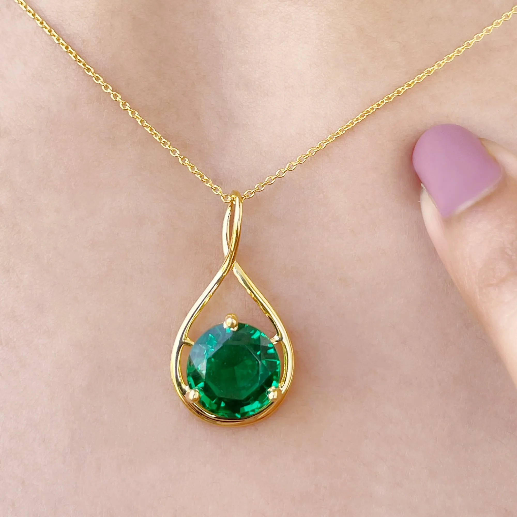 3.5 CT Solitaire Infinity Necklace with Created Emerald