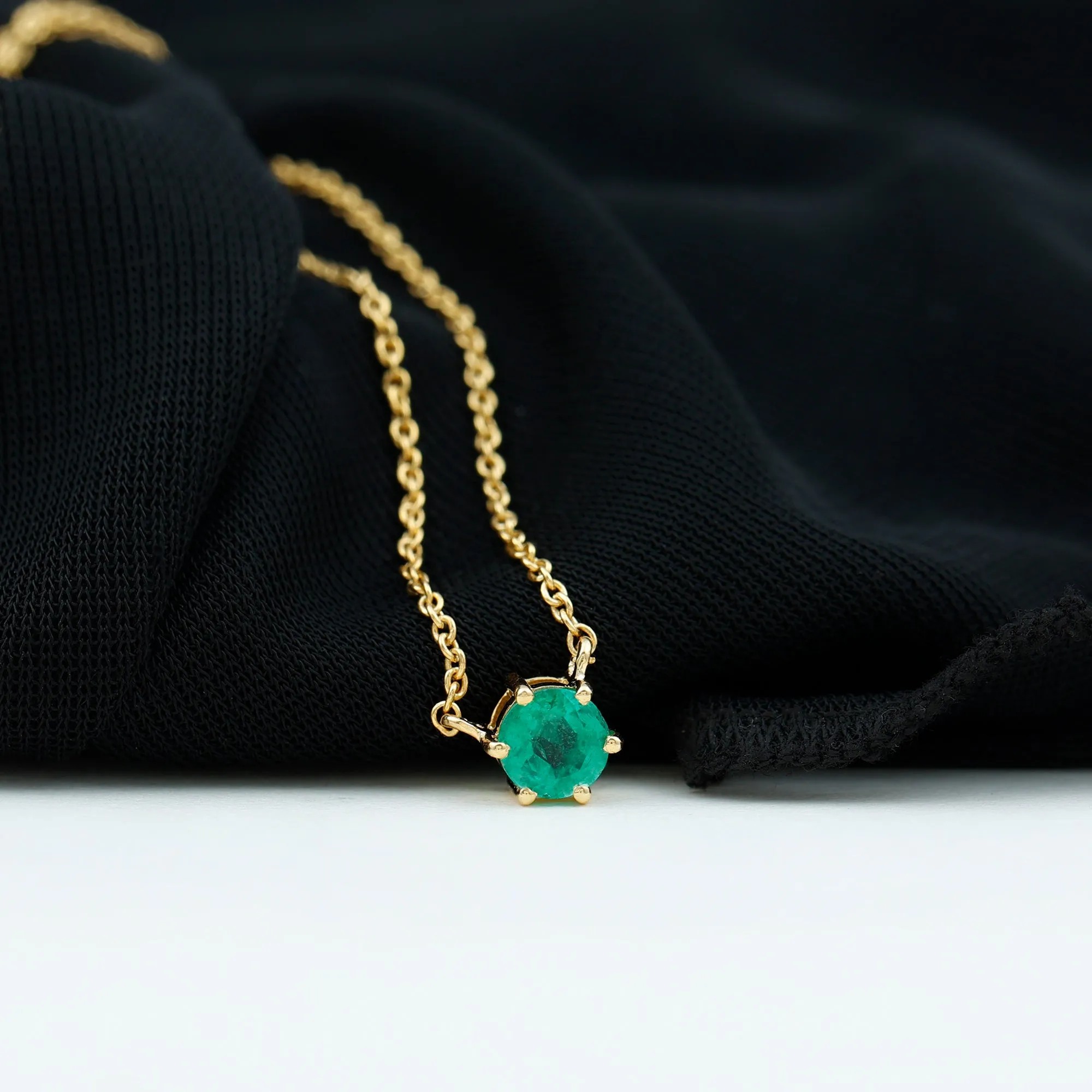 5 MM Round Cut Solitaire Emerald Necklace in 6 Prong Setting