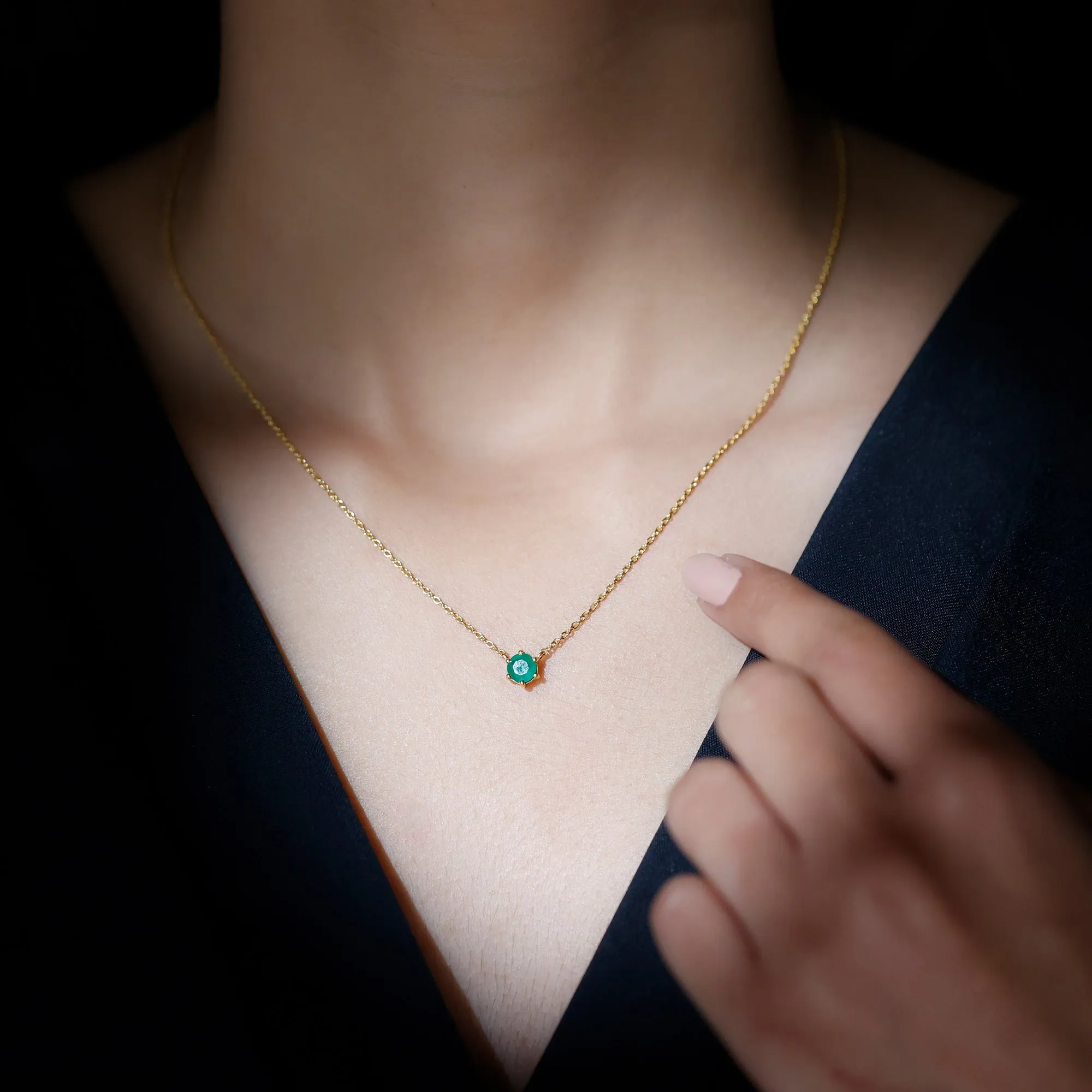 5 MM Round Cut Solitaire Emerald Necklace in 6 Prong Setting