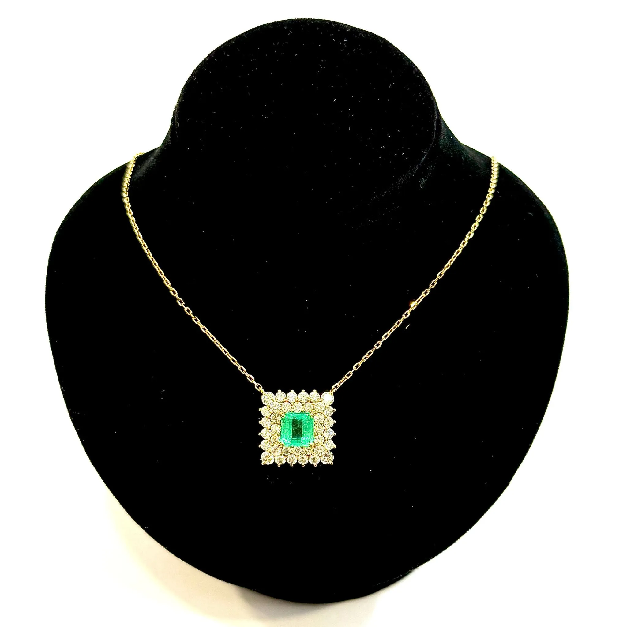 750YG Emerald & Diamond Necklace