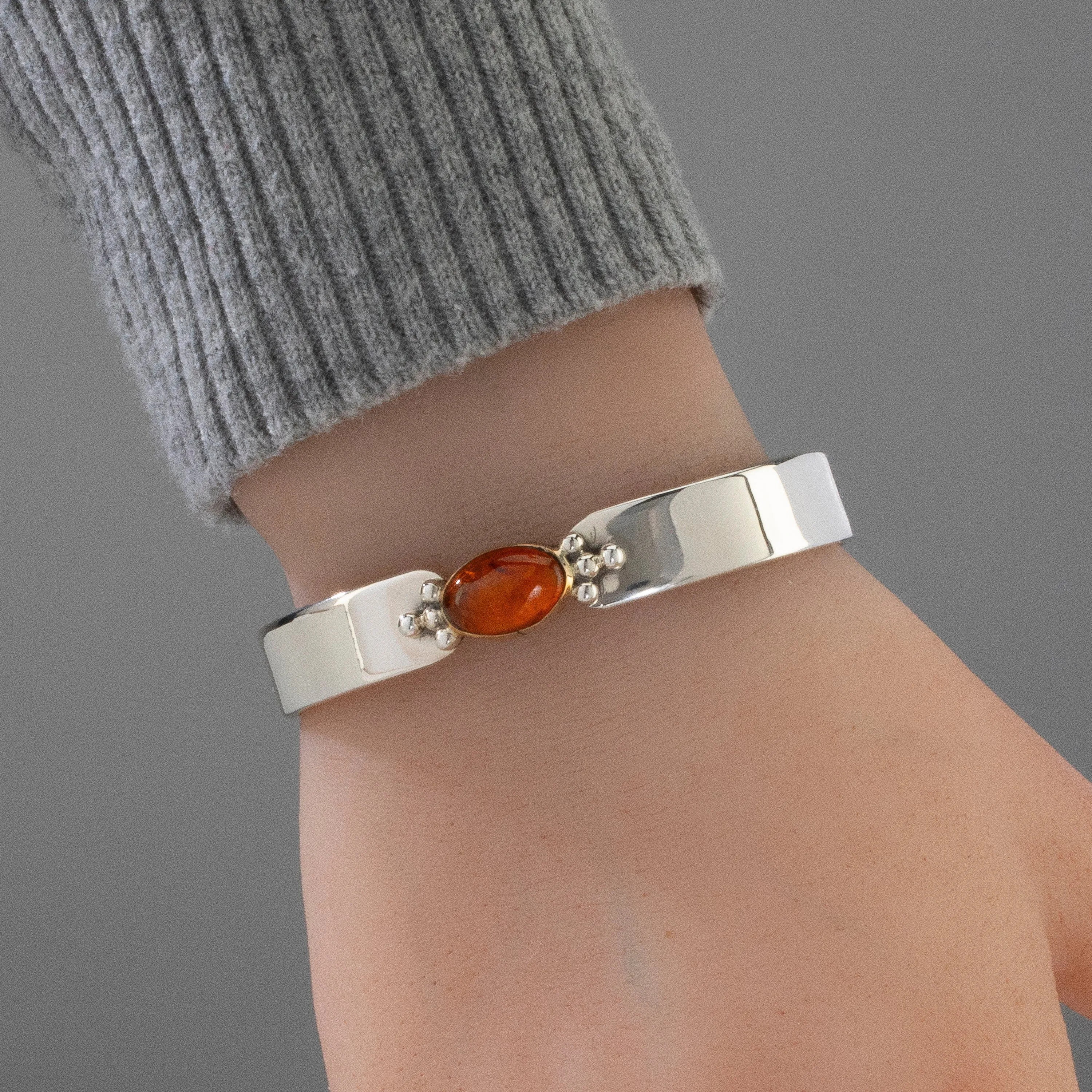 Amber Navajo USA Native American Made 925 Sterling Silver Cuff