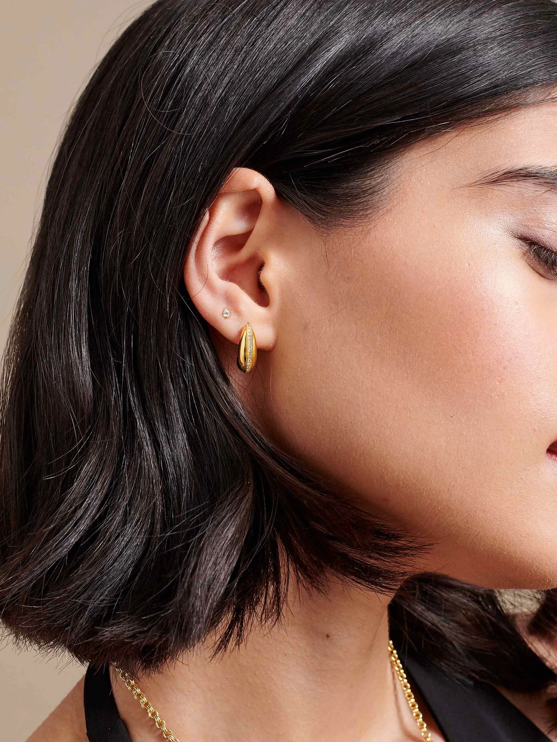 Dome pavé stud earrings