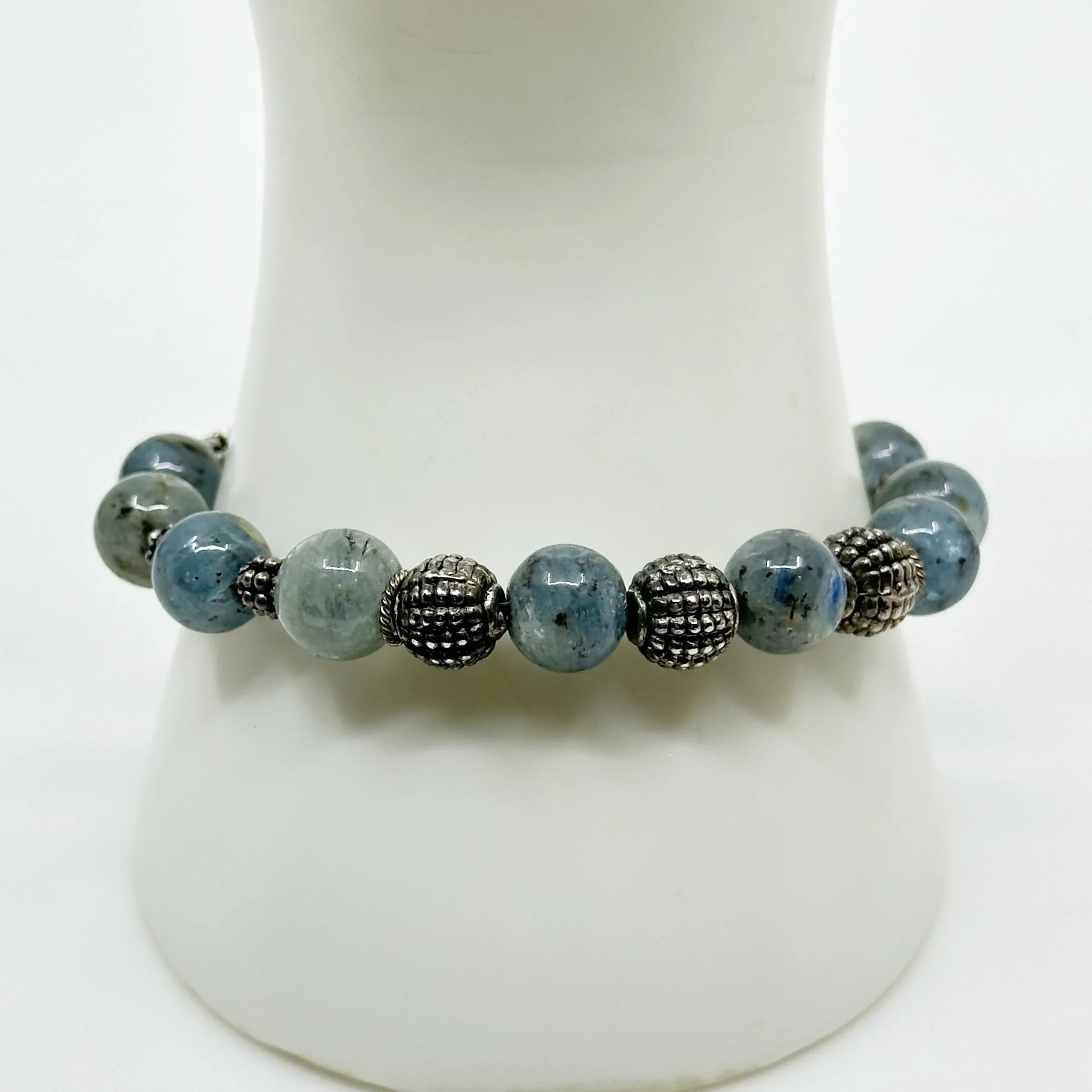 Earth Whorlds sterling silver labradorite bead bracelet