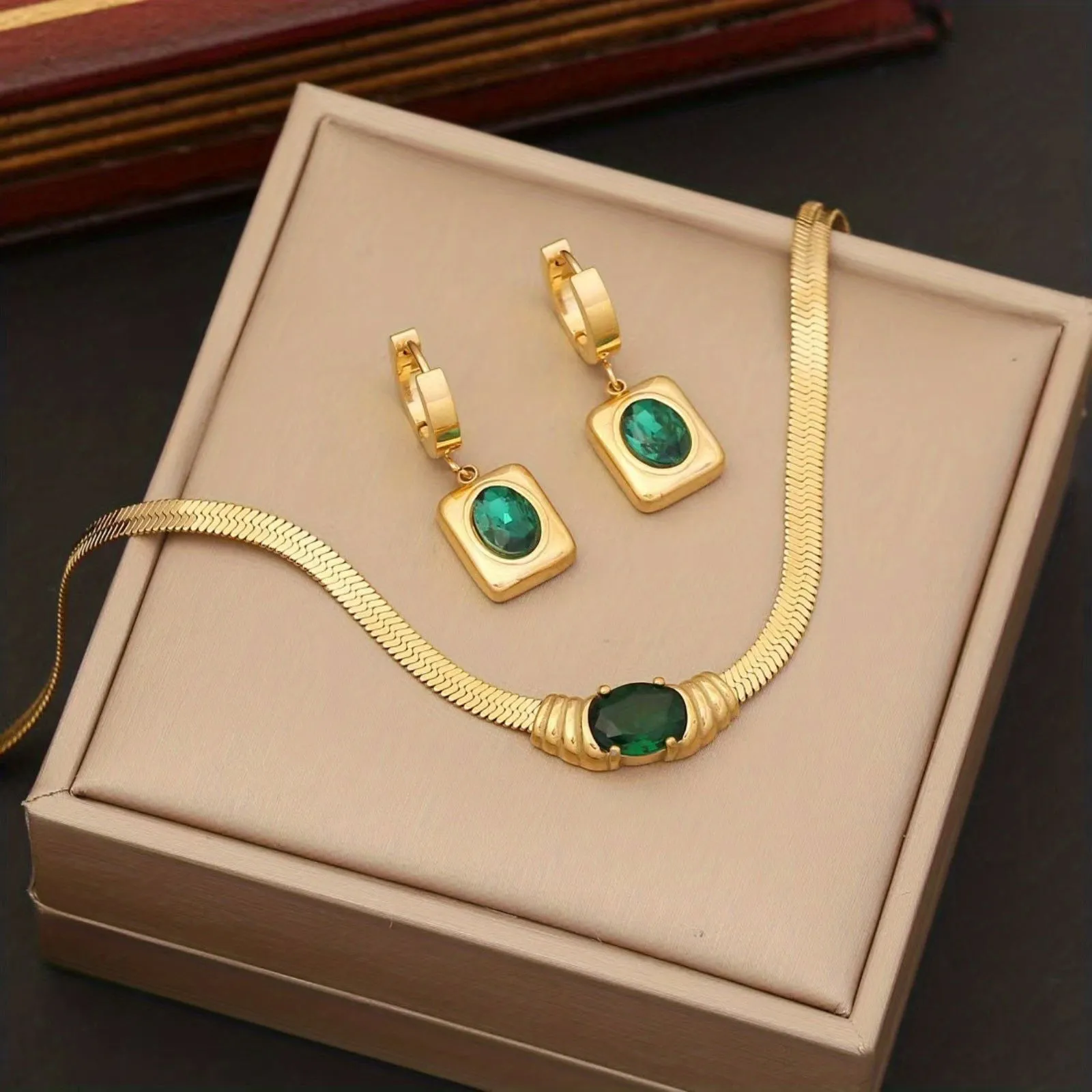 Golden Emerald Zircon Pendant Necklace & Earrings
