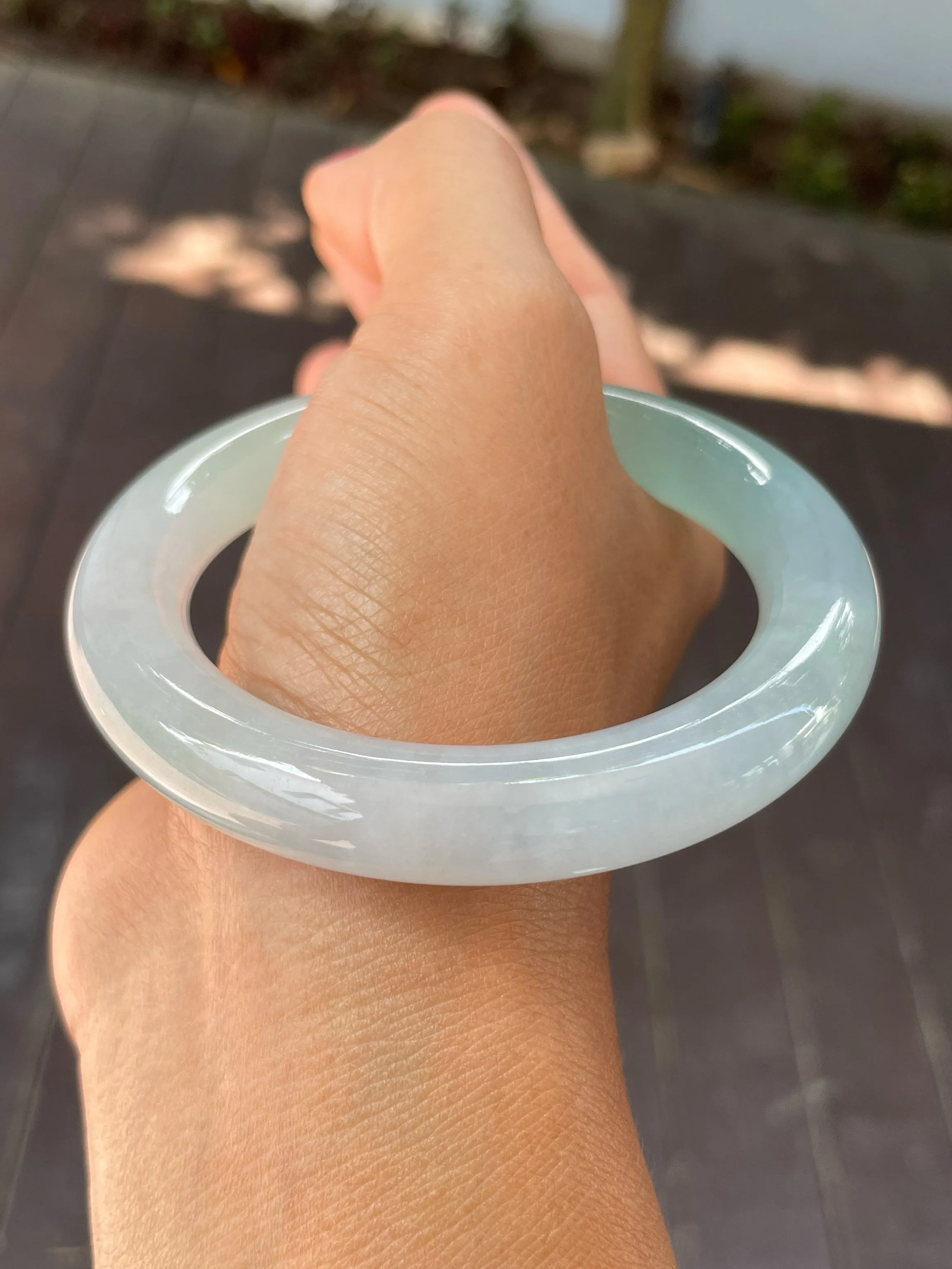 Light Green Jade Bangle | 56mm (NJBA156)