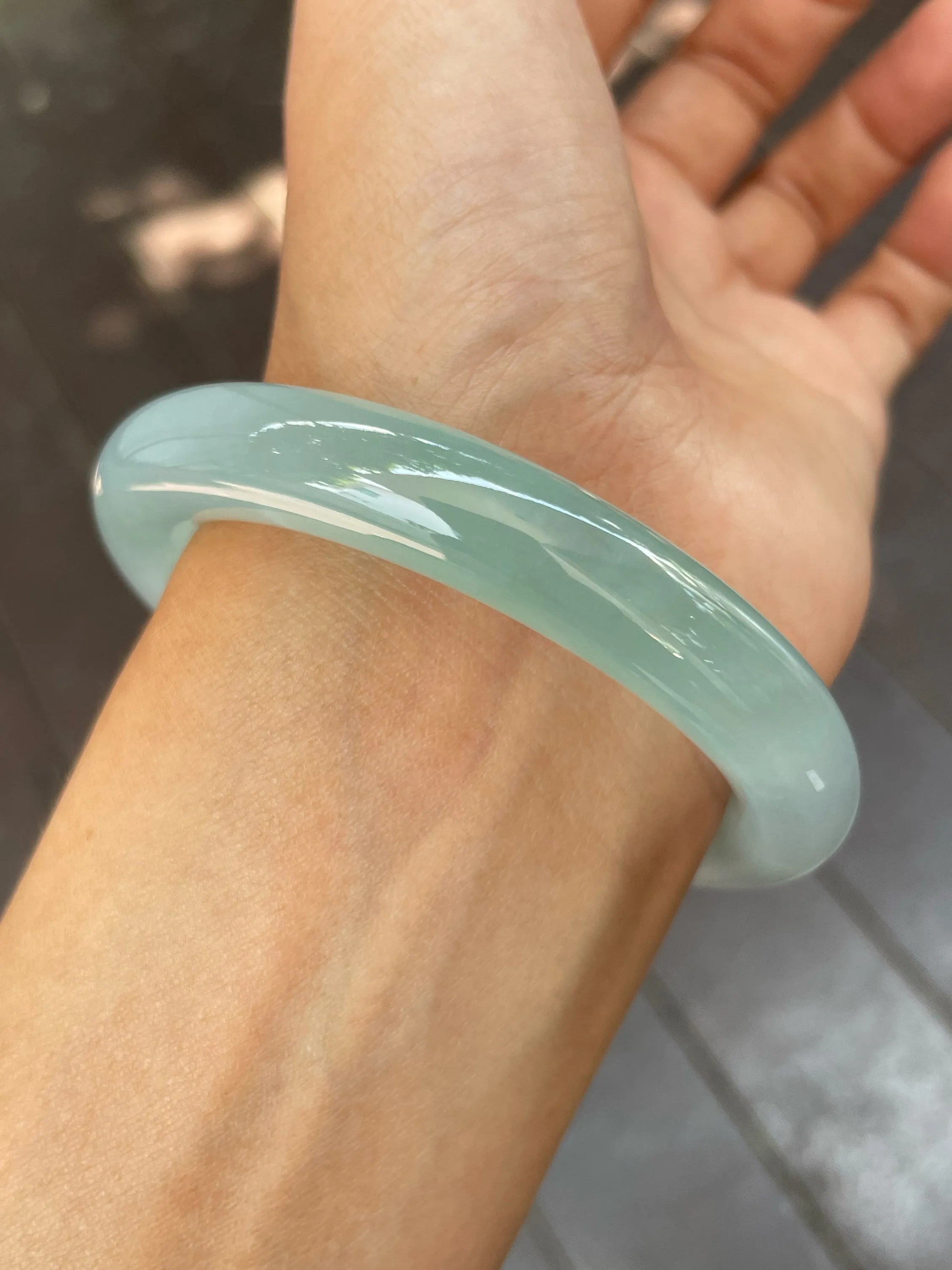 Light Green Jade Bangle | 56mm (NJBA156)
