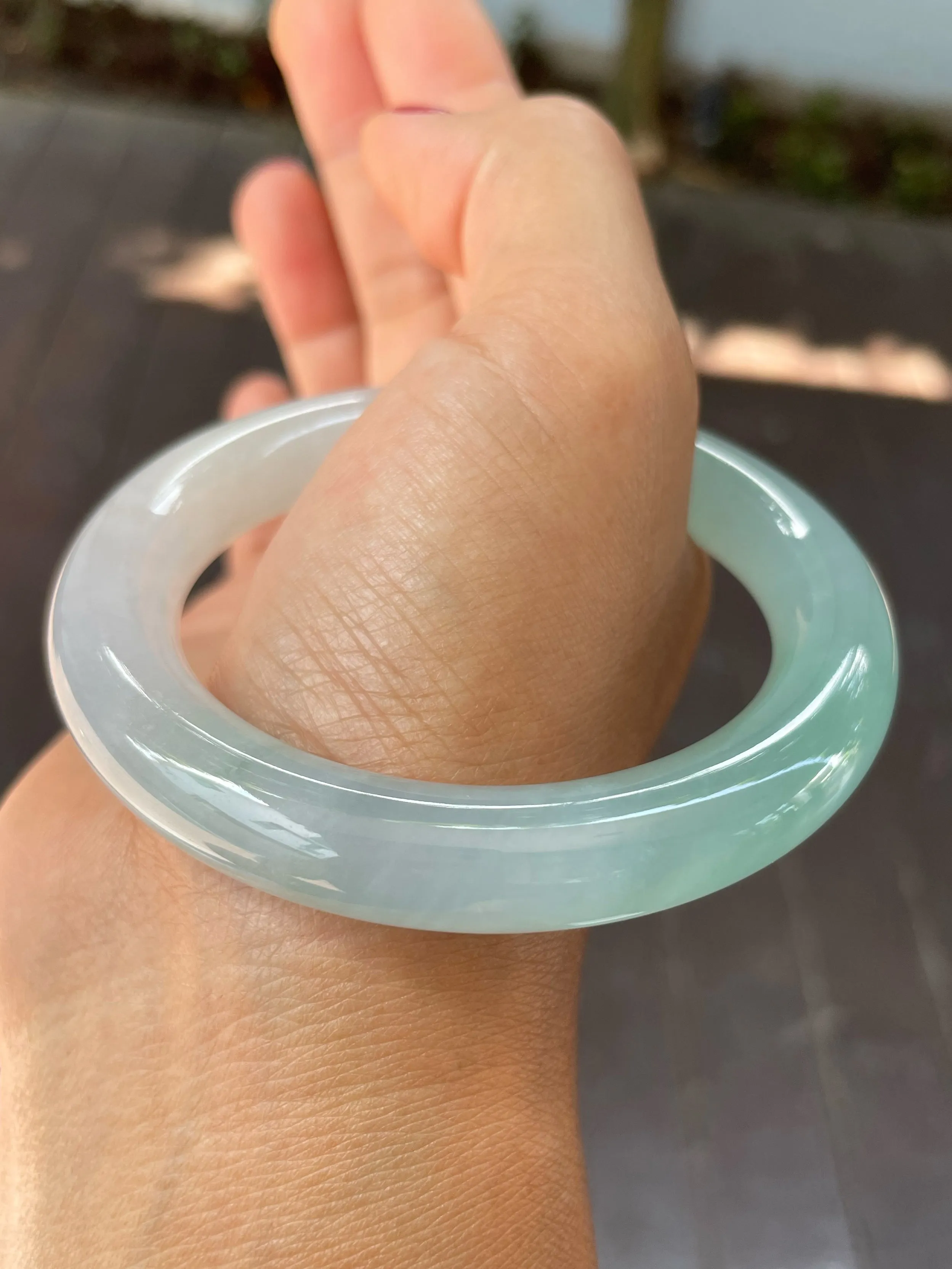 Light Green Jade Bangle | 56mm (NJBA156)