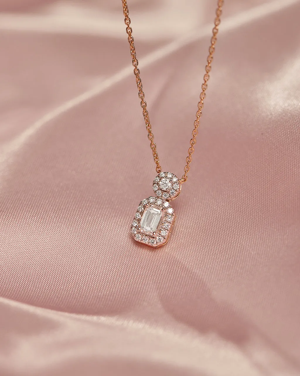 Solitaire Emerald Diamond Necklace