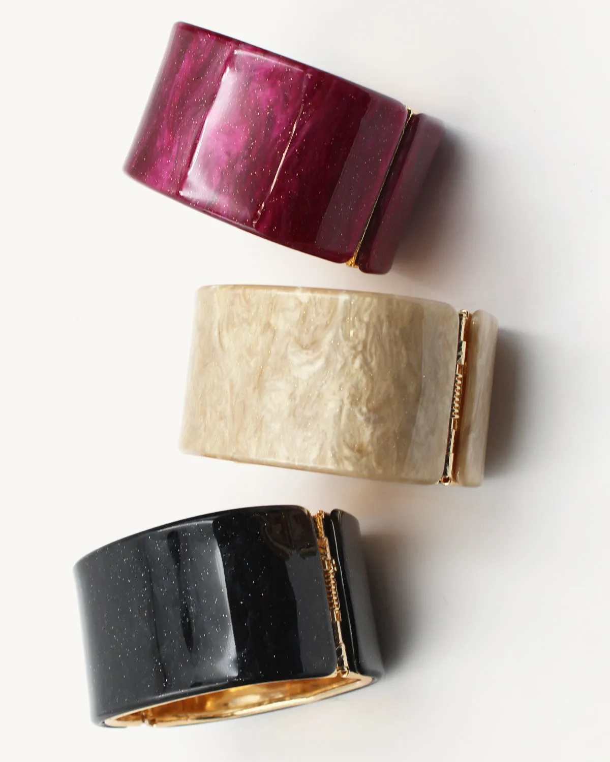 Sparkling Finished Resin Hinged Bangle