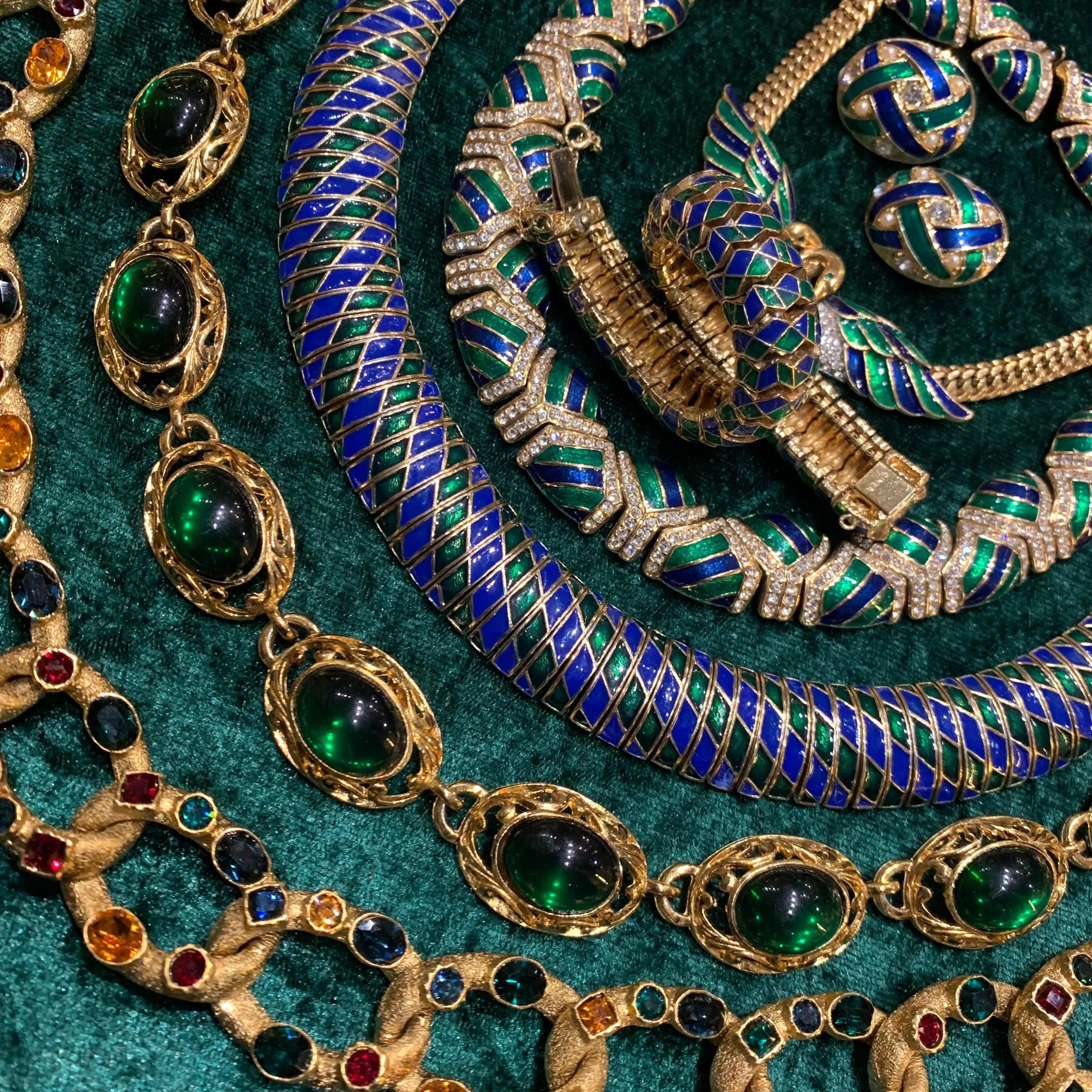 Statement Green Cabachon Glass Vintage Necklace