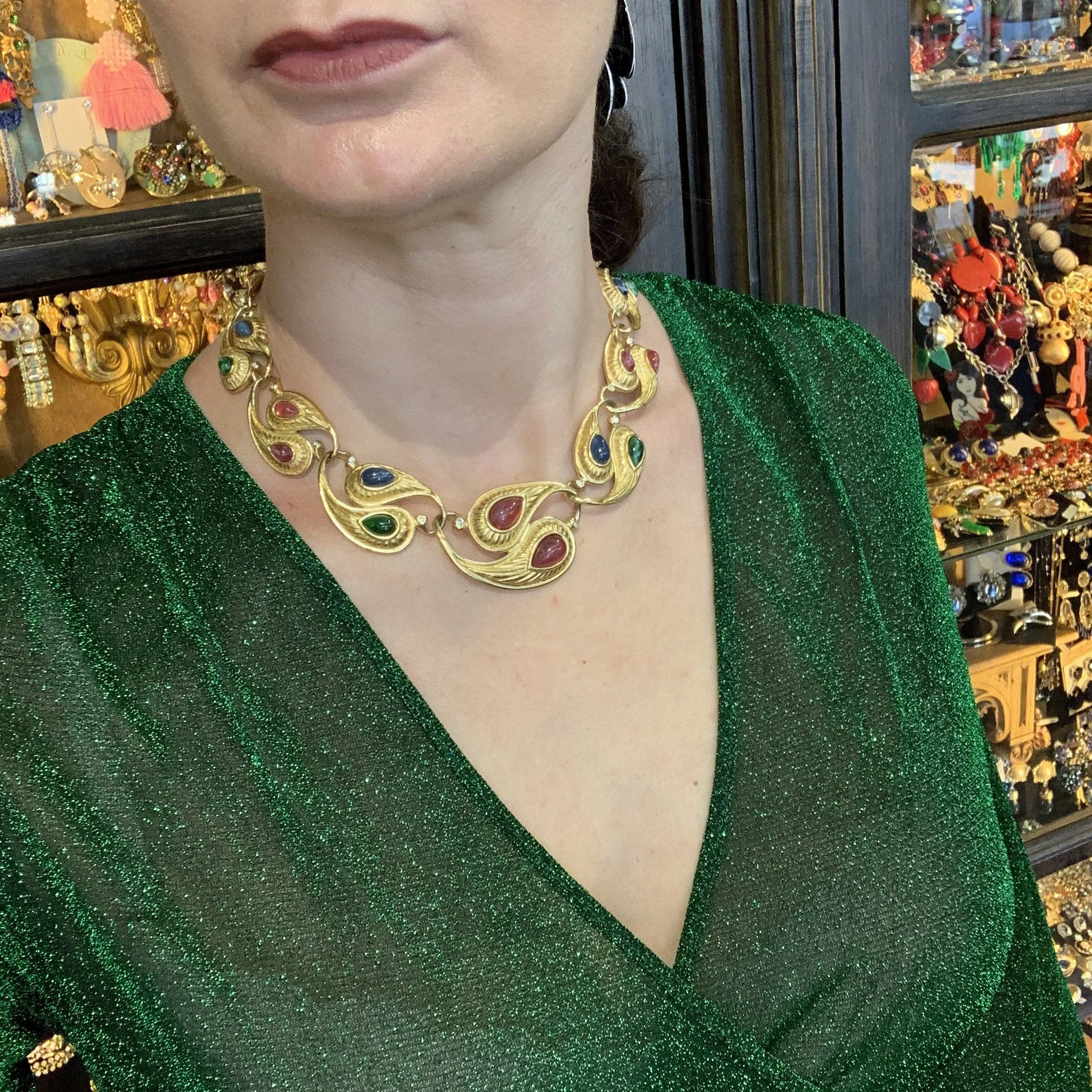Vintage Trifari Necklace with ruby emerald sapphire glass stones gold